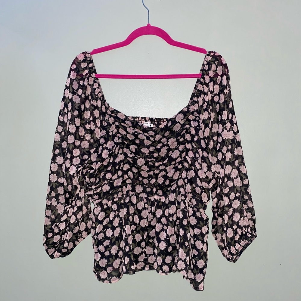 American eagle cropped shirt